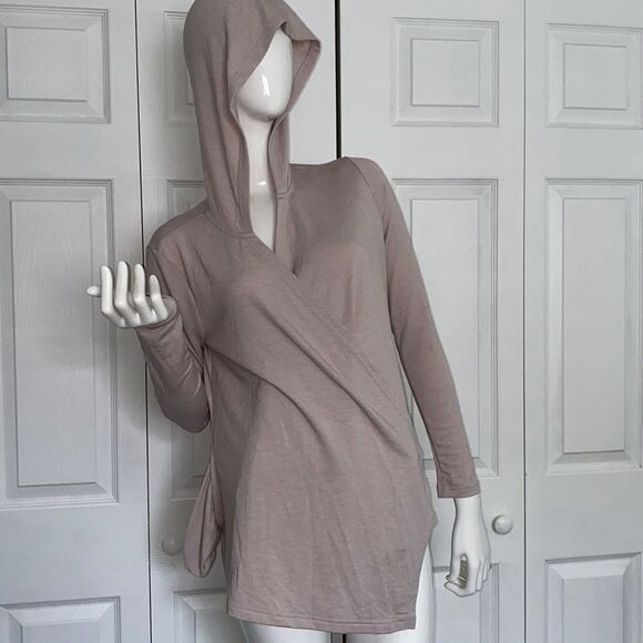 NEW VICTORIA SECRET LONG SLEEVE SWEATER CANDIGA - Picture 2 of 4